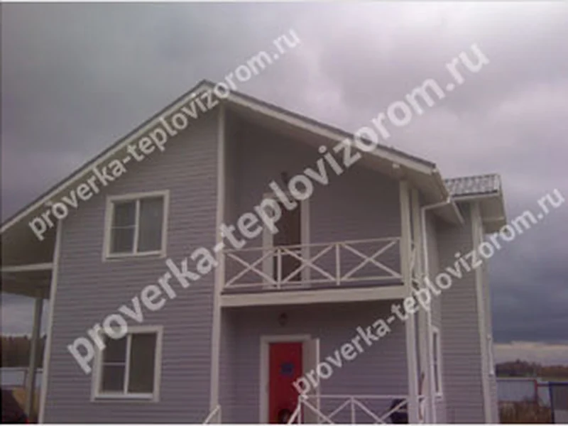 Обычная фотография: проверка фасада загородного дома